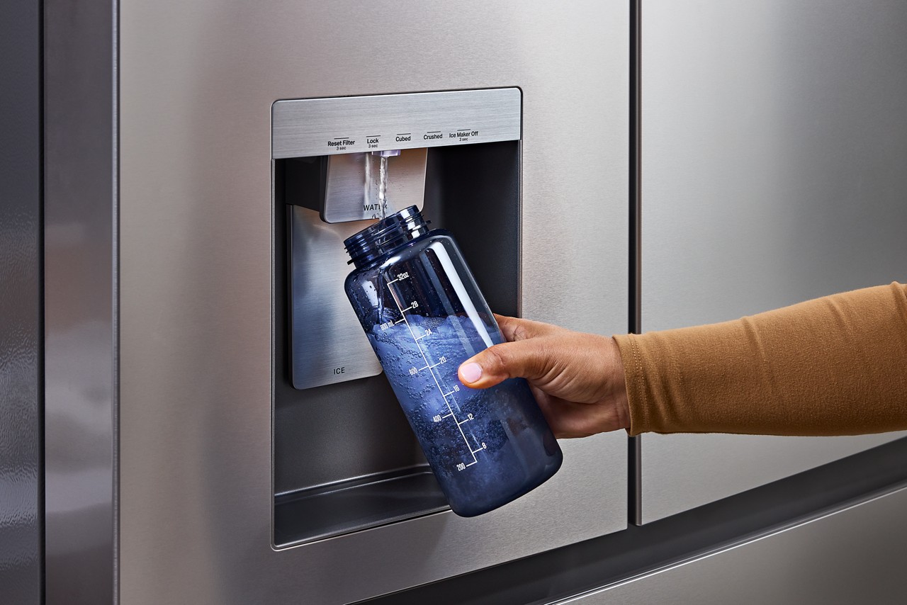 WRMF3736 In door ice and water